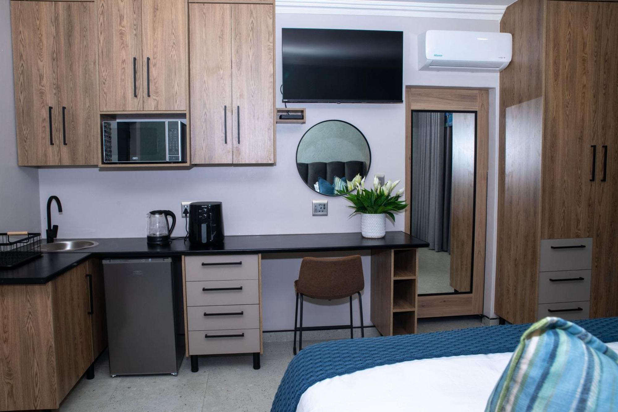 Iso'Bella Vita Guesthouse ファラボルワ エクステリア 写真
