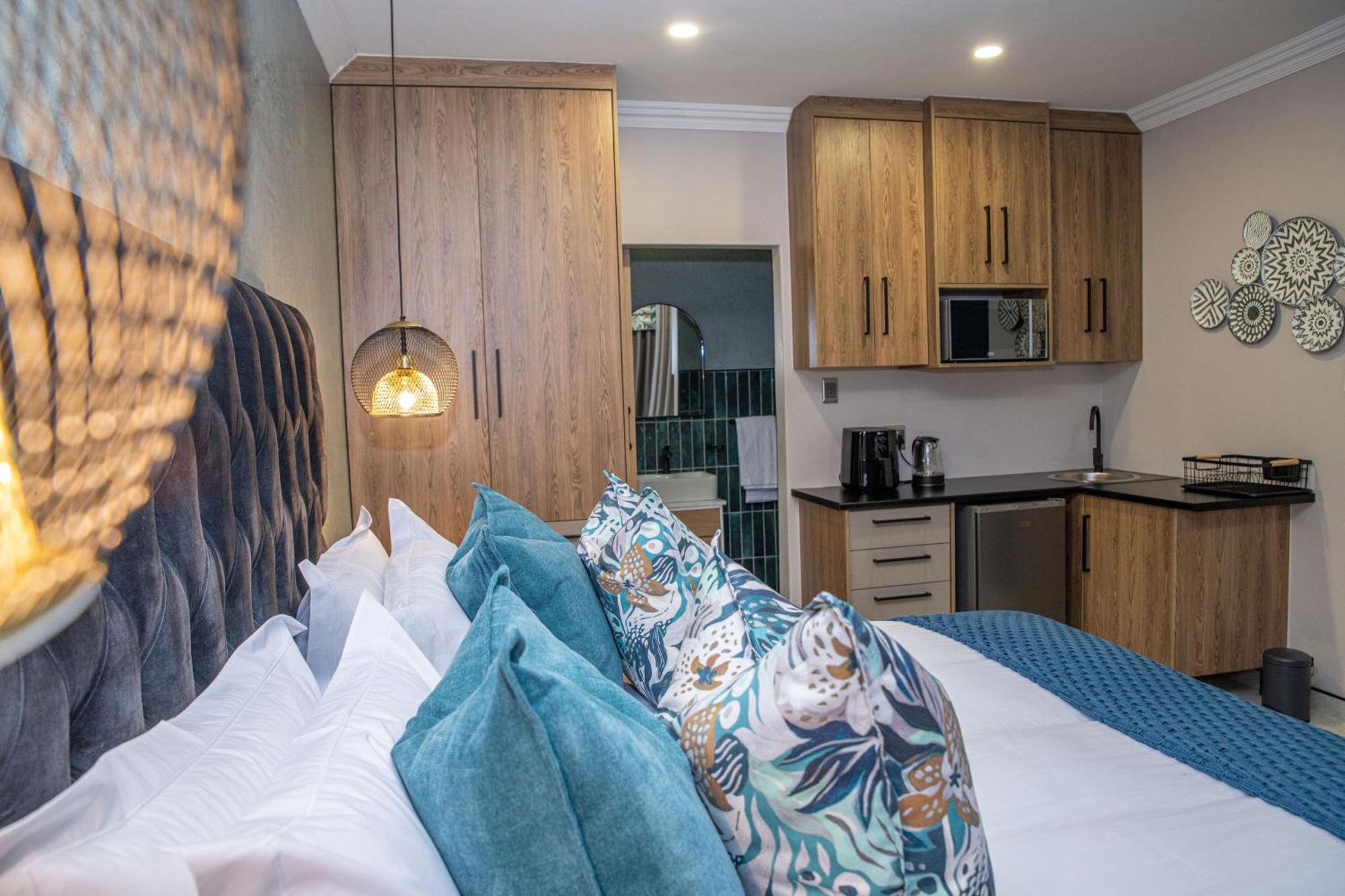 Iso'Bella Vita Guesthouse ファラボルワ エクステリア 写真